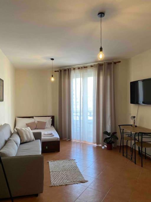 Arena Stadium Apartment25 *